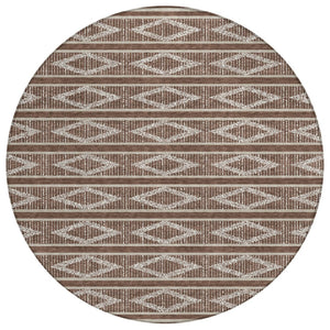 HomeRoots 5' Geometric Brown and Beige Washable Area Rug – Stylish Indoor Outdoor Decor for Any Space 8' Round 599612