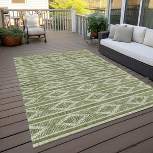 Homeroots 3' Black And Beige Geometric Indoor Outdoor Area Rug - Stylish, Durable, Washable For Any Space 3' X 5' Polyester 599616
