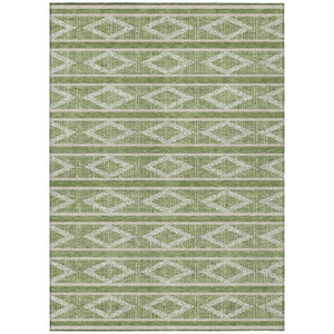 HomeRoots 5' Geometric Green and Ivory Washable Area Rug for Indoor and Outdoor Use – Durable, Stylish Comfort 5' X 8' 599617