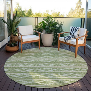 Homeroots 3' Black And Beige Geometric Indoor Outdoor Area Rug - Stylish, Durable, Washable For Any Space 8' Round Polyester 599618