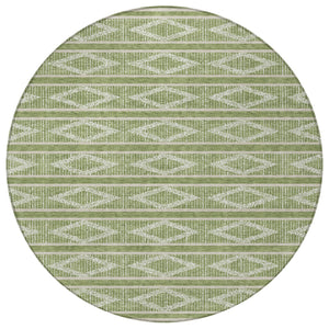 Homeroots 3' Black And Beige Geometric Indoor Outdoor Area Rug - Stylish, Durable, Washable For Any Space 8' Round Polyester 599618