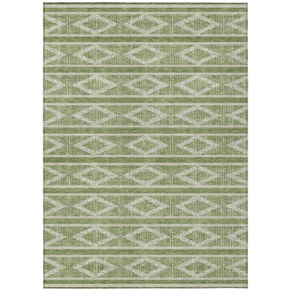 HomeRoots 5' Geometric Green and Ivory Washable Area Rug for Indoor and Outdoor Use – Durable, Stylish Comfort 8' X 10' 599619