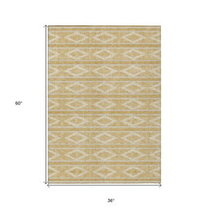 Homeroots 3' Black And Beige Geometric Indoor Outdoor Area Rug - Stylish, Durable, Washable For Any Space 3' X 5' Polyester 599622