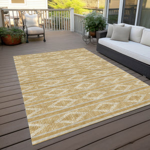 Homeroots 3' Black And Beige Geometric Indoor Outdoor Area Rug - Stylish, Durable, Washable For Any Space 8' X 10' Polyester 599625