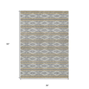 Homeroots 3' Black And Beige Geometric Indoor Outdoor Area Rug - Stylish, Durable, Washable For Any Space 3' X 5' Polyester 599628