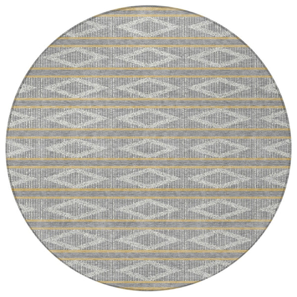 Homeroots 3' Black And Beige Geometric Indoor Outdoor Area Rug - Stylish, Durable, Washable For Any Space 8' Round Polyester 599630