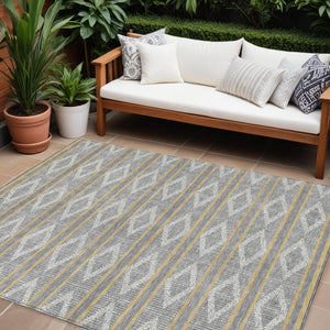 Homeroots 3' Black And Beige Geometric Indoor Outdoor Area Rug - Stylish, Durable, Washable For Any Space 9' X 12' Polyester 599632