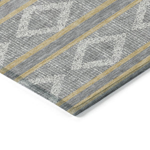 Homeroots 3' Black And Beige Geometric Indoor Outdoor Area Rug - Stylish, Durable, Washable For Any Space 9' X 12' Polyester 599632