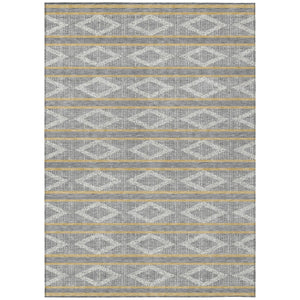 Homeroots 3' Black And Beige Geometric Indoor Outdoor Area Rug - Stylish, Durable, Washable For Any Space 10' X 14' Polyester 599633