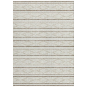 Homeroots 3' Black And Beige Geometric Indoor Outdoor Area Rug - Stylish, Durable, Washable For Any Space 3' X 5' Polyester 599634