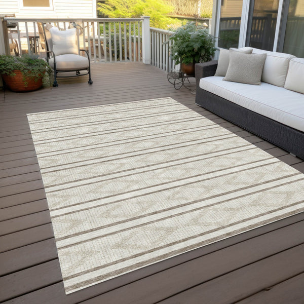 Homeroots 3' Black And Beige Geometric Indoor Outdoor Area Rug - Stylish, Durable, Washable For Any Space 8' X 10' Polyester 599637