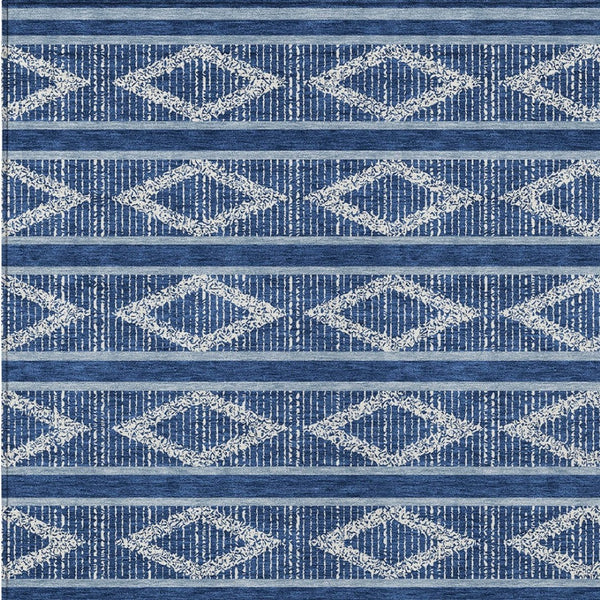 Homeroots 3' Black And Beige Geometric Indoor Outdoor Area Rug - Stylish, Durable, Washable For Any Space 3' X 5' Polyester 599640