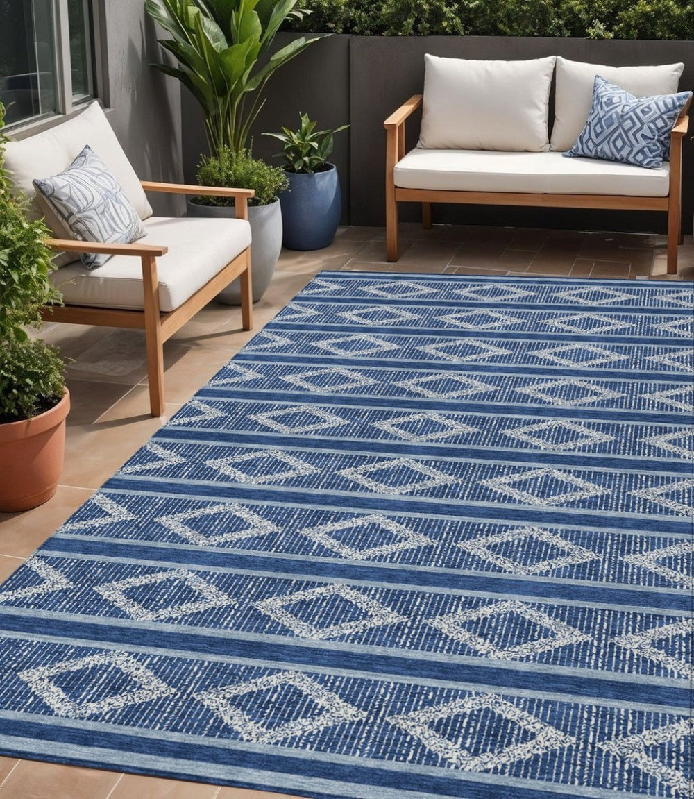 HomeRoots 5' Navy Blue and Ivory Geometric Area Rug - Stylish, Durable, Washable for Indoor and Outdoor Spaces 5' X 8' 599641