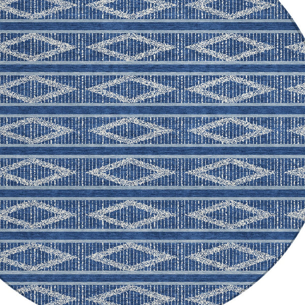 Homeroots 3' Black And Beige Geometric Indoor Outdoor Area Rug - Stylish, Durable, Washable For Any Space 8' Round Polyester 599642