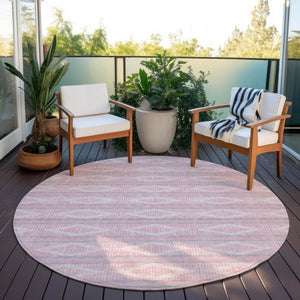 Homeroots 3' Black And Beige Geometric Indoor Outdoor Area Rug - Stylish, Durable, Washable For Any Space 8' Round Polyester 599648