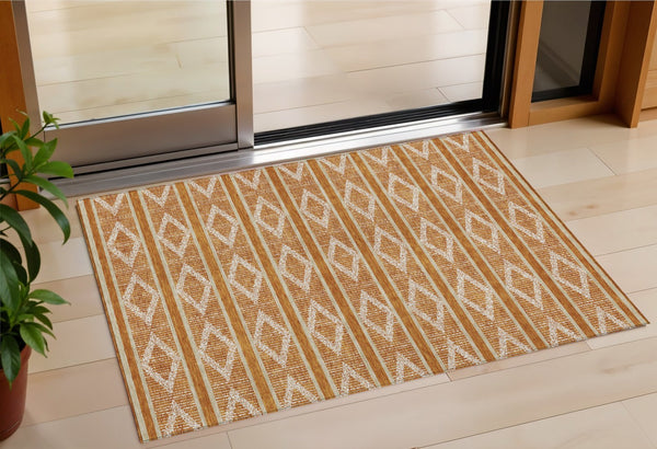 Homeroots 3' Black And Beige Geometric Indoor Outdoor Area Rug - Stylish, Durable, Washable For Any Space 3' X 5' Polyester 599652