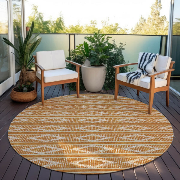 Homeroots 3' Black And Beige Geometric Indoor Outdoor Area Rug - Stylish, Durable, Washable For Any Space 8' Round Polyester 599654