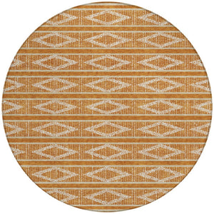 Homeroots 3' Black And Beige Geometric Indoor Outdoor Area Rug - Stylish, Durable, Washable For Any Space 8' Round Polyester 599654
