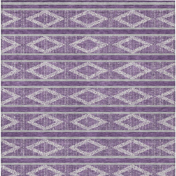 Homeroots 3' Black And Beige Geometric Indoor Outdoor Area Rug - Stylish, Durable, Washable For Any Space 5' X 8' Polyester 599659