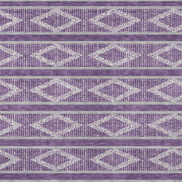 Homeroots 3' Black And Beige Geometric Indoor Outdoor Area Rug - Stylish, Durable, Washable For Any Space 5' X 8' Polyester 599659