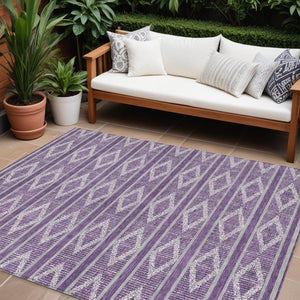 Homeroots 3' Black And Beige Geometric Indoor Outdoor Area Rug - Stylish, Durable, Washable For Any Space 8' X 10' Polyester 599661