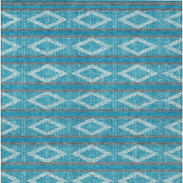 Homeroots 3' Black And Beige Geometric Indoor Outdoor Area Rug - Stylish, Durable, Washable For Any Space 10' X 14' Polyester 599675