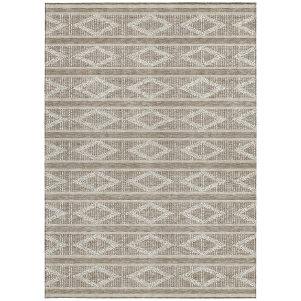 Homeroots 3' Black And Beige Geometric Indoor Outdoor Area Rug - Stylish, Durable, Washable For Any Space 3' X 5' Polyester 599676