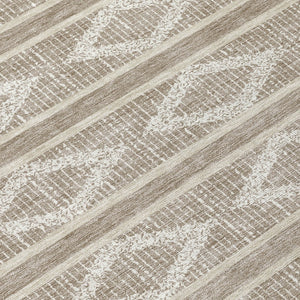 Homeroots 3' Black And Beige Geometric Indoor Outdoor Area Rug - Stylish, Durable, Washable For Any Space 8' Round Polyester 599678