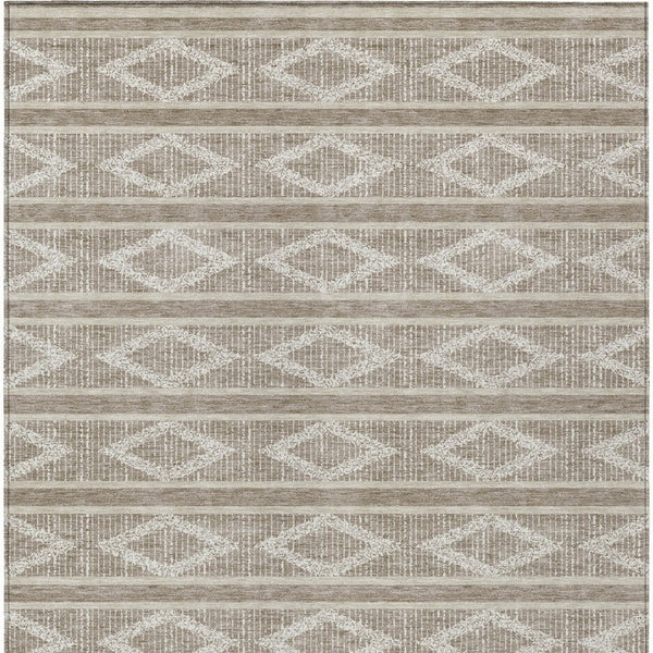 Homeroots 3' Black And Beige Geometric Indoor Outdoor Area Rug - Stylish, Durable, Washable For Any Space 9' X 12' Polyester 599680