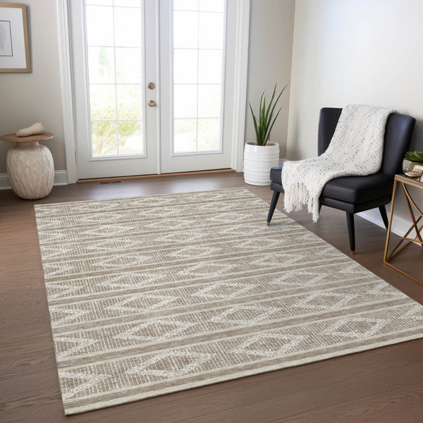 Homeroots 3' Black And Beige Geometric Indoor Outdoor Area Rug - Stylish, Durable, Washable For Any Space 10' X 14' Polyester 599681