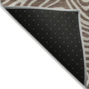 Homeroots 3' Artichoke Green And Ivory Abstract Washable Area Rug For Indoor And Outdoor Spaces, Durable Design 10' X 14' Polyester 599705