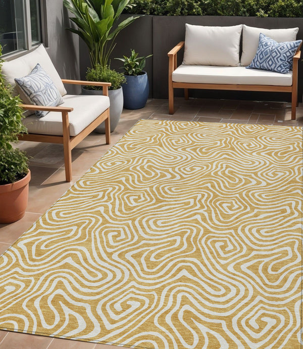 Homeroots 3' Artichoke Green And Ivory Abstract Washable Area Rug For Indoor And Outdoor Spaces, Durable Design 5' X 8' Polyester 599713