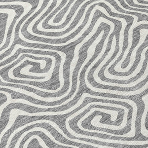 Homeroots 3' Artichoke Green And Ivory Abstract Washable Area Rug For Indoor And Outdoor Spaces, Durable Design 8' Round Polyester 599720