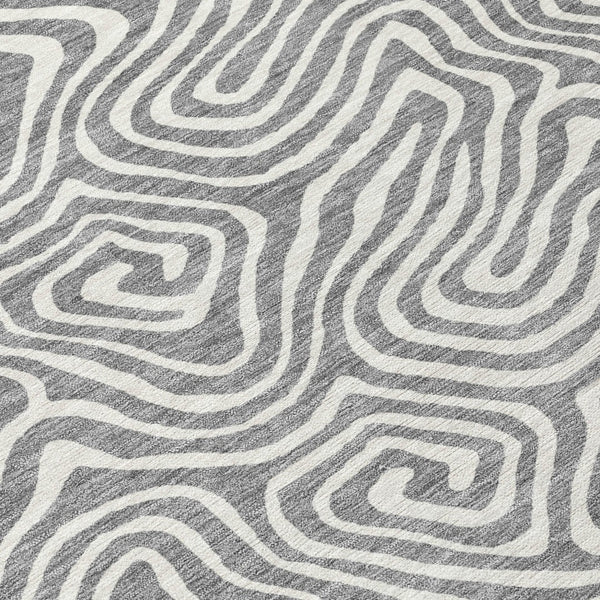 Homeroots 3' Artichoke Green And Ivory Abstract Washable Area Rug For Indoor And Outdoor Spaces, Durable Design 8' Round Polyester 599720