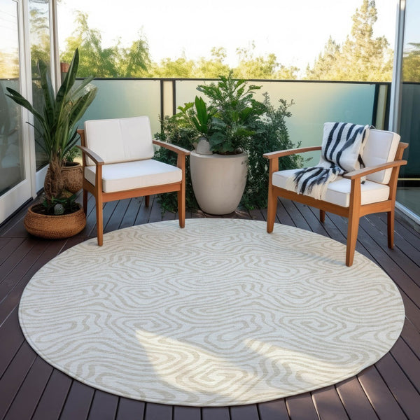 Homeroots 3' Artichoke Green And Ivory Abstract Washable Area Rug For Indoor And Outdoor Spaces, Durable Design 8' Round Polyester 599726