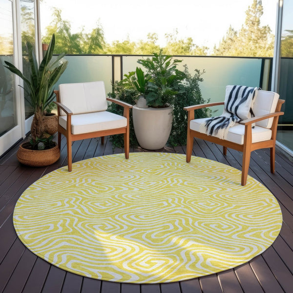 Homeroots 3' Artichoke Green And Ivory Abstract Washable Area Rug For Indoor And Outdoor Spaces, Durable Design 8' Round Polyester 599774