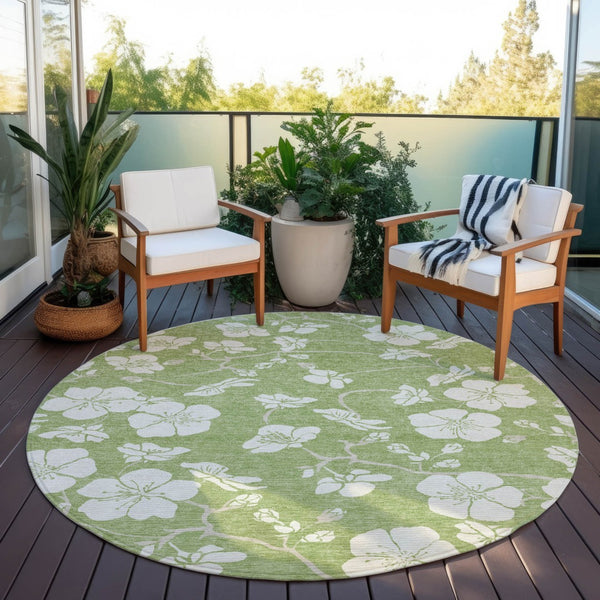 Homeroots 3' Stylish Floral Artichoke Green And Ivory Washable Area Rug For Indoor And Outdoor Spaces 8' Round Polyester 599852