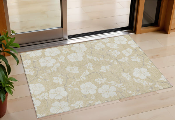 Homeroots 3' Stylish Floral Artichoke Green And Ivory Washable Area Rug For Indoor And Outdoor Spaces 3' X 5' Polyester 599856