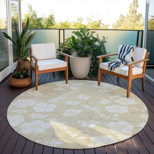 Homeroots 3' Stylish Floral Artichoke Green And Ivory Washable Area Rug For Indoor And Outdoor Spaces 8' Round Polyester 599858