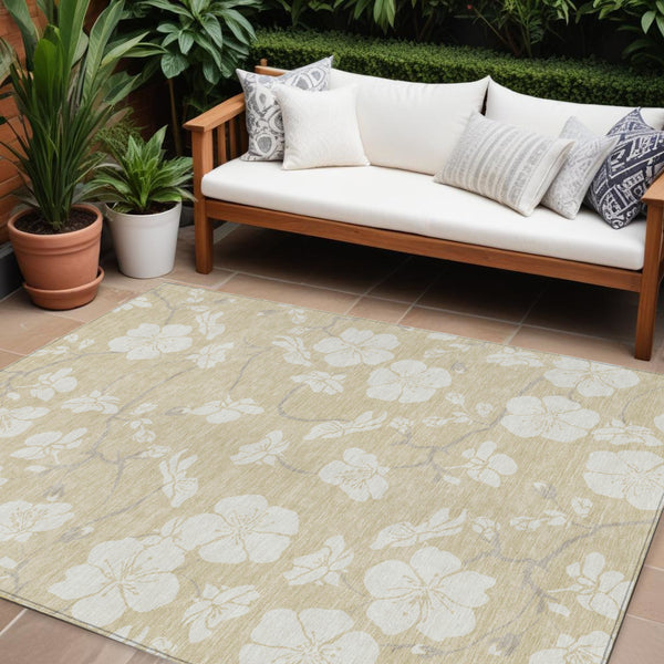 Homeroots 3' Stylish Floral Artichoke Green And Ivory Washable Area Rug For Indoor And Outdoor Spaces 10' X 14' Polyester 599861