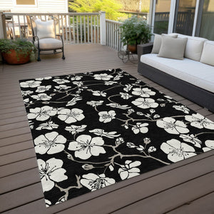 Homeroots 3' Stylish Floral Artichoke Green And Ivory Washable Area Rug For Indoor And Outdoor Spaces 10' X 14' Polyester 599867