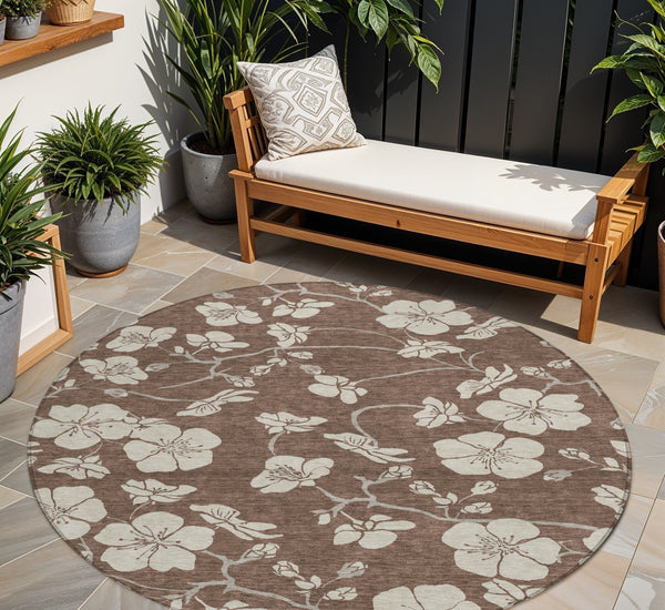 Homeroots 3' Stylish Floral Artichoke Green And Ivory Washable Area Rug For Indoor And Outdoor Spaces 8' Round Polyester 599870