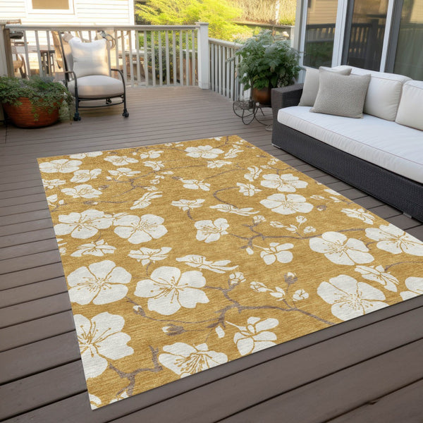 Homeroots 3' Stylish Floral Artichoke Green And Ivory Washable Area Rug For Indoor And Outdoor Spaces 8' X 10' Polyester 599883