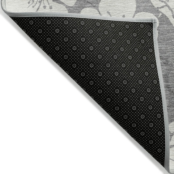 Homeroots 3' Stylish Floral Artichoke Green And Ivory Washable Area Rug For Indoor And Outdoor Spaces 5' X 8' Polyester 599887