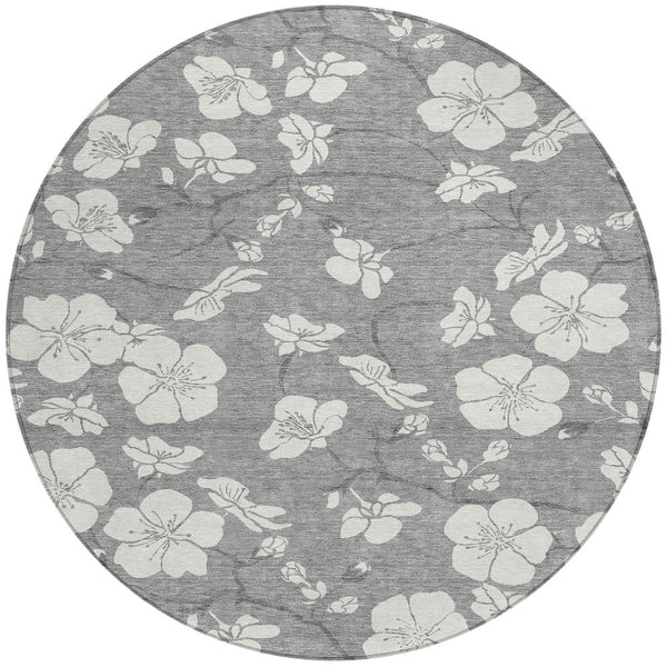 Homeroots 3' Stylish Floral Artichoke Green And Ivory Washable Area Rug For Indoor And Outdoor Spaces 8' Round Polyester 599888