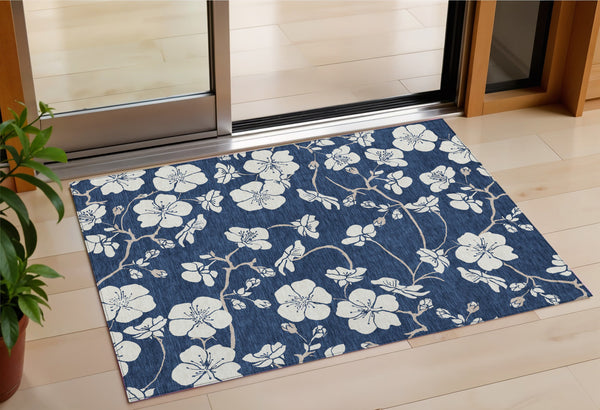 Homeroots 3' Stylish Floral Artichoke Green And Ivory Washable Area Rug For Indoor And Outdoor Spaces 3' X 5' Polyester 599898