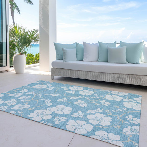 Homeroots 3' Stylish Floral Artichoke Green And Ivory Washable Area Rug For Indoor And Outdoor Spaces 10' X 14' Polyester 599927