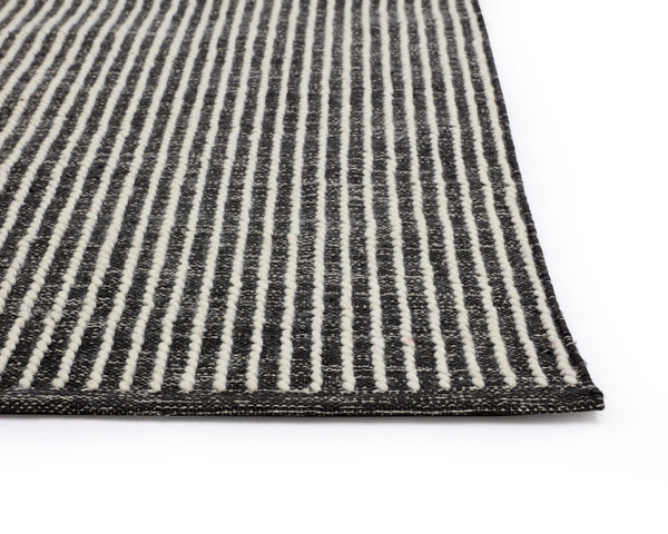 Sunpan Serene Hand-Woven Rug – Modern Black and White Cotton Blend, Artisanal Craftsmanship for Chic Spaces 5' X 8'