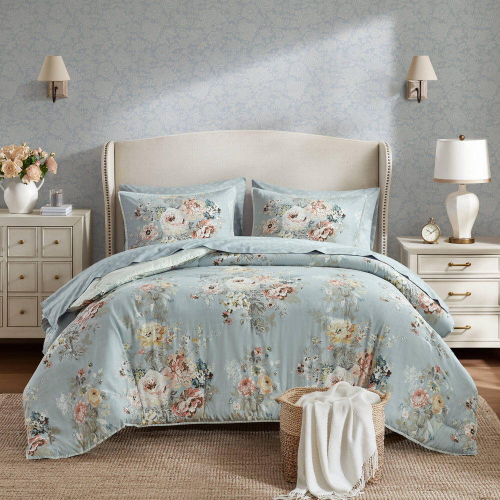 JLA Home Madison Park Essentials - 7 Vintage-Inspired 7-Piece Bedding Set with Watercolor Floral Reversible Comforter, All-Season Cozy Layering Soft Blue MPE10-1195