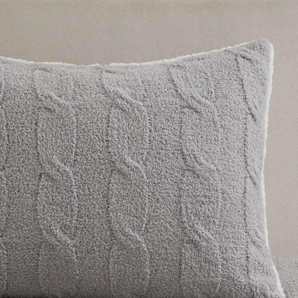 English Elm 3-Piece Queen Coverlet Set Matelassé Elegance with Two Shams — Soft Polyester-Rayon Texture, Durable Comfort Gray 20.47 L x 12.2 W x 11.02 H B035P381303